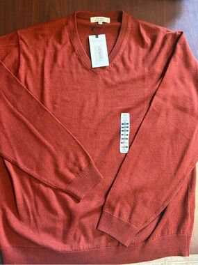 Turnbury  Men’s V-Neck Wool Sweater - Rust  size XL pullover